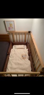 二手日本 farska 親子共寢多功能嬰兒床（大，材質木頭）+可攜帶式床墊組（咖啡色）