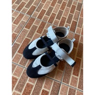 Hijack sandals