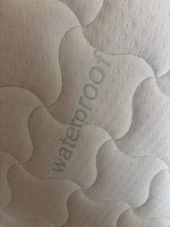 Emmas Series 防水床褥