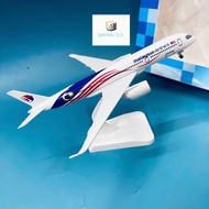 AIRBUS A350 AIRCRAFT NATIONAL AIR BRAND "MALAYSIA AIRLINES" SUPER DELICATE STATIC COATING WITH WHEEL