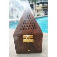 Incense Burner with dwyer Pyramid Design Kayu