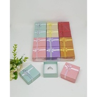 Gift Box Louis Paper Cover SET 2 In White Put A Ring Size 5x5 Cm.