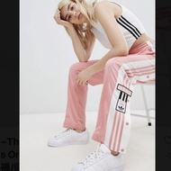 Adidas original 排扣運動褲粉色
