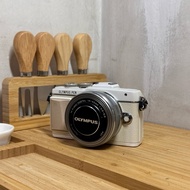 [USED] Olympus PEN EP-L7/ EPL7 with 14-42mm lens