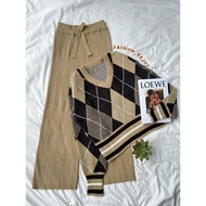 ONE SET ENZY SWEATER