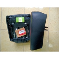 XTRA 1 Premium Removable Saddle with 2 Legs