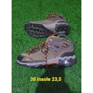 S38 k2 mountain shoes
