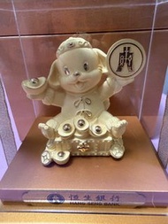 恒生銀行 狗年金幣擺設