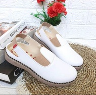 SENDAL SEPATU WANITA / SEPATU WANITA / SENDAL SLOP WANITA KICKERS / Sandals women shoes/lady shoes/w