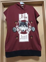 Jucy Judy Play Maroon Sleeveless Hooded Sweatshirt