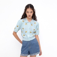 JELLY BUNNY เสื้อโปโล ผ้าถักเคเบิล ลายดอกไม้ รุ่น B25SATL019