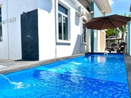 Rumah 150 m² dengan 4 bilik tidur dan 2 bilik mandi peribadi di Melaka Tengah (Bungalow|WiFi | BBQ | Gazebo | Game | 4R | Garden)