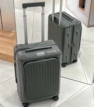 rimowa essential sleeve size 21" hand carry cabin suitcase luggage 行李箱 旅行喼