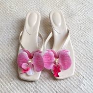 Vintage Shoes With Y2k Flower Attached To Removable Flower.