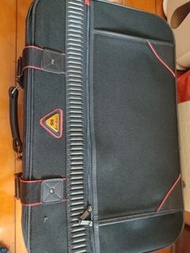 行李箱/古董行李箱                                大容量 耐磨好材料  閒置經年                     有使用痕跡   可正常使用          