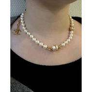 ZP 11600 Chanel Chanel2024 New Style Letter Pearl Bean Necklace
