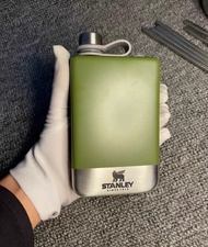 Stanley 戶外小水壺 酒壺 綠色