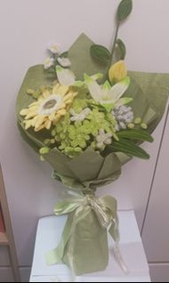 手工扭扭棒花束