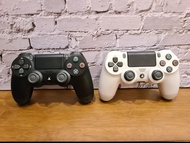 จอย PlayStation 4 (PS4)  GEN2 ของแท้มือสองมากับเครื่องสภาพดีมีรอยเล็กน้อย  ใช้งานได้ตามปกติ