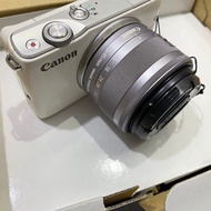 kamera mirrorless canon m10