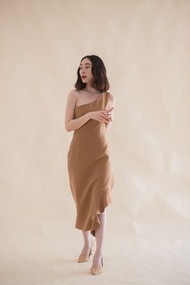 เดรสยาวไปงาน Monika