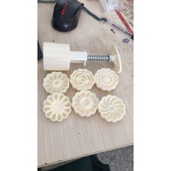 Ready Stock Mooncake Mold Hand-Pressed Medium Igloo Igloo Igloo Igloo Igloo Igloo Igloo Igloo Igloo 