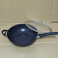 Slightly Flawed Amelon Lincoln Spar Non-Stick Wok CA32A1SM Fume-Free Gas Electric Universal Gas Elec