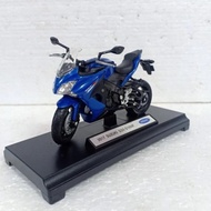 Diecast welly 1:18 Motorcycle suzuki GSX-1000F 2017