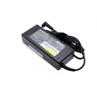 For Fujitsu P770 P771 P8010 P8020N P8110 PH521 PH701 PH702 Q2010C Q704 Q738 laptop power supply AC a