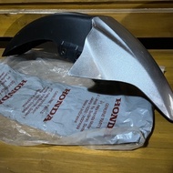 FRONT MUDGER HONDA CS1 Cs 1 Cs ONE ORIGINAL AHMOriginal HONDA 61100-KWC-900 SILVER & GOLD