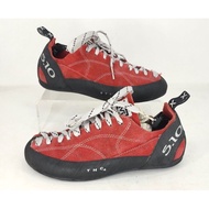 FIVE TEN CLIMBING SHOES