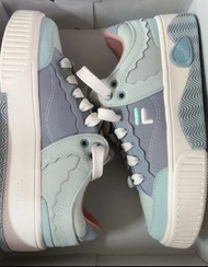👟正貨 FILA FUSION Stack厚底 板鞋 灰采石藍