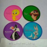 🇺🇸🐰🐤🐱🐶美國華納兄弟卡通動畫系列 Looney Tunes 樂一通杯墊一套4件 4-P Coaster Set 不散賣 聖誕禮物  

有齊主角賓尼兔(Bunny)、翠兒(Tweety)、阿寶(S