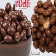 Delfi almond chocolate 500 grams of almond chocolate