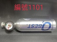 編號1101/ BO-50攜帶式氧氣瓶，品相如圖所示，提問或下標前請先詳閱內容內有詳述，虧售2500元。