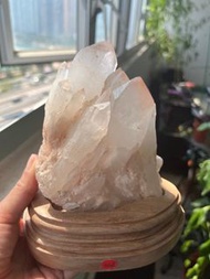 🌈🌈清貨-只限順豐運費到付，我包紙箱，一圖一物😊  A348*全新紅皮菠蘿白晶簇連底座