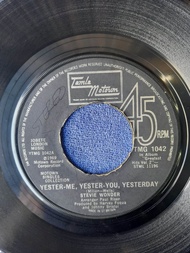 แผ่นเสียง7" box2 , UPTIGHT , STEVIE WONDER , YESTER-ME , YESTER-YOU, YESTERDAY , แผ่นเสียง 7" ต้นฉบั