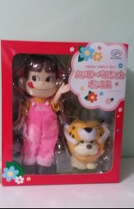 不二家牛奶妹穿衣公仔