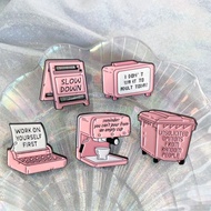 [Fashionable Brooch] [Must-have for Wearing] Fun Cartoon Pink Coffee Machine Fax Machine Brooch Cute