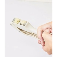 Japan 3COINS | KINTO | Press Garlic Slicer