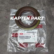 OIL SEAL PINION SIL GARDAN ISUZU ELF NKR66 NKR71 NMR71