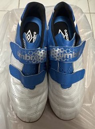 Umbro 室內足球鞋