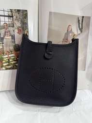 門市現貨～Hermes mini evelyne 3Y金釦 w stamp