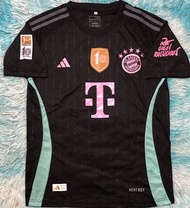 ชุดกีฬา ชุดฟุตบอล ทีมBayern-LA-Liver เสื้อ+กางเกง มีขนาดไซร้ให้เลือก ผ้านิ่มใส่สบาย