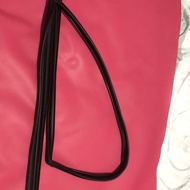 Run Channel/Karet Lis Kaca Depan Kiri FORD FIESTA Ori copotan