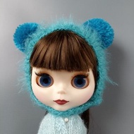 Turquoise hat with pom-poms for Blythe, Neo Blythe, Pullip. Clothes for Blythe.
