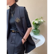 Áo Vest Nữ Màu Trắng Không Tay Mùa Xuân 2026 Áo Khoác Ngoài Cao Cấp Áo Vest Công Sở Cổ Tròn Không Nú