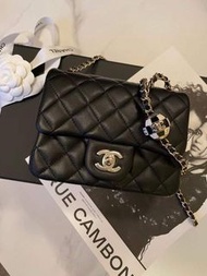 徵:Chanel 23C黑色方胖子足球⚽️