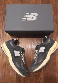 New Balance NB 2002R 跑步鞋 灰