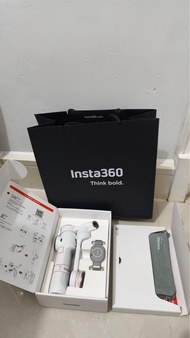 Insta360 Flow 2 Pro Gimbal Stabilizer Summit White